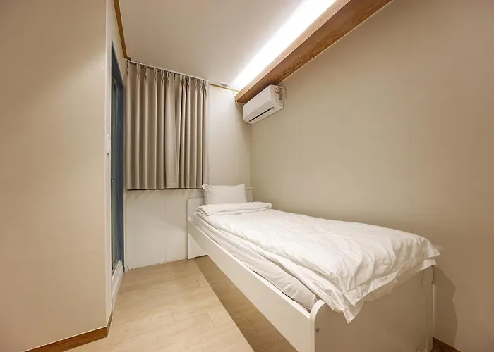 Motel Di Alley Myeongdong Seul